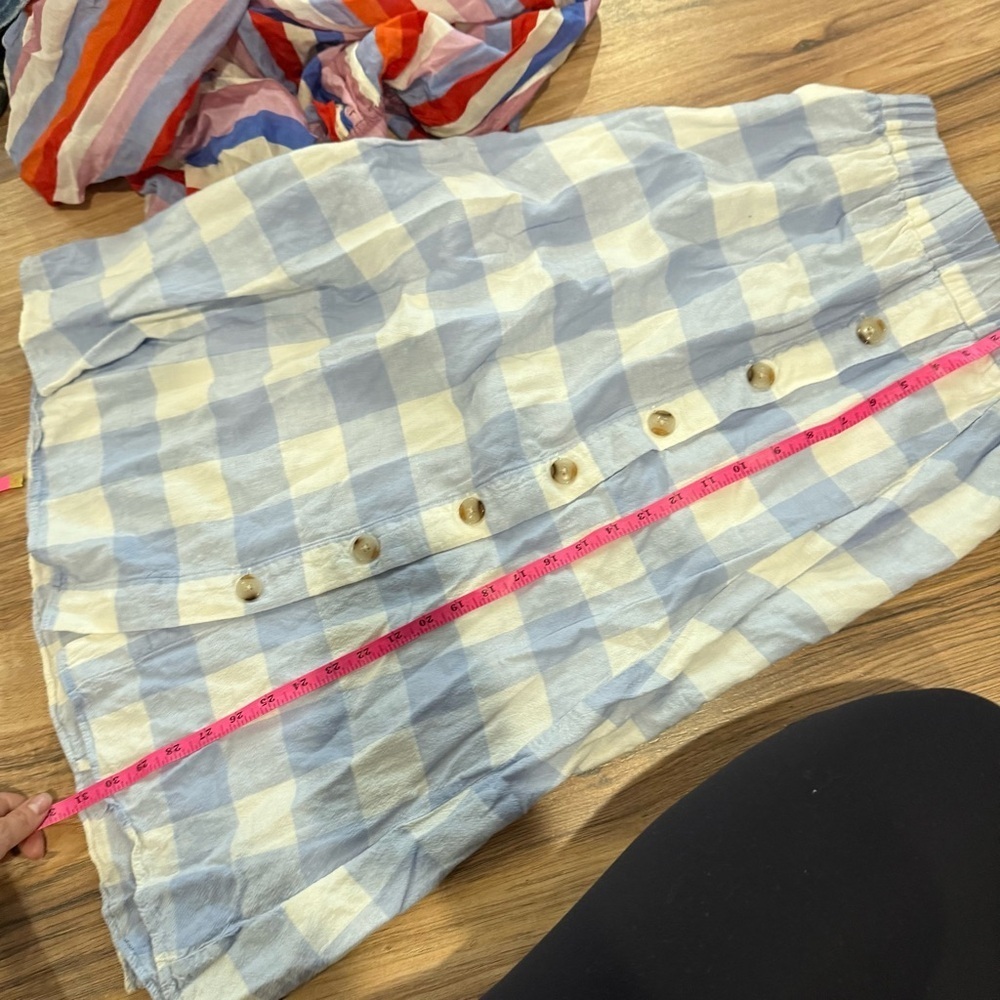 Madewell Linen-Blend Side-Button Midi Skirt in Gingham Check - Picture 7 of 12